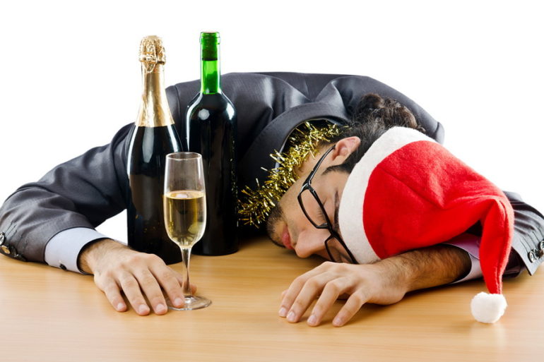 Christmas_Men_Bottle_Stemware_Winter_hat_Glasses_558979_1920x1200!!!!